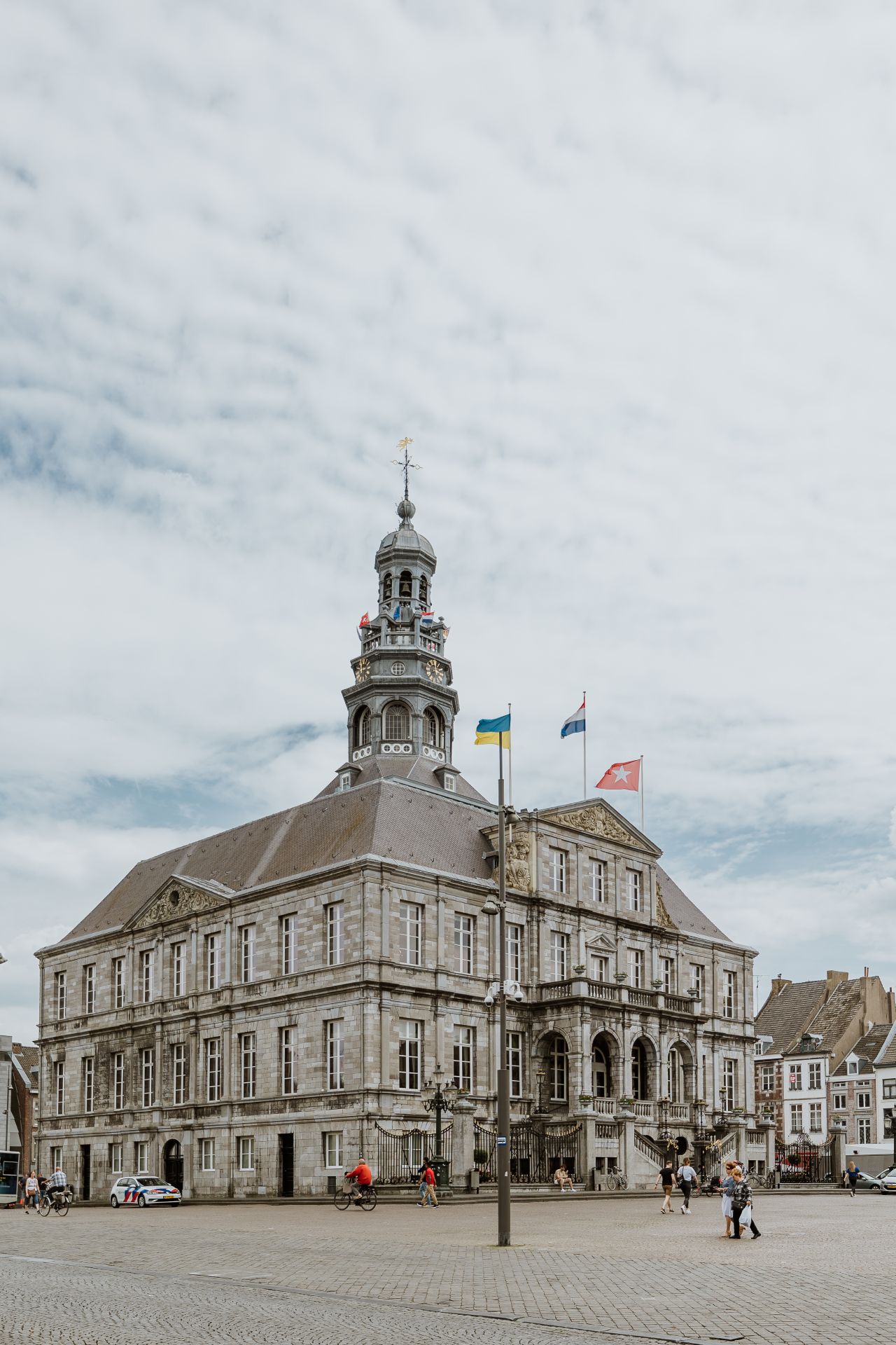 Bilzen → Maastricht